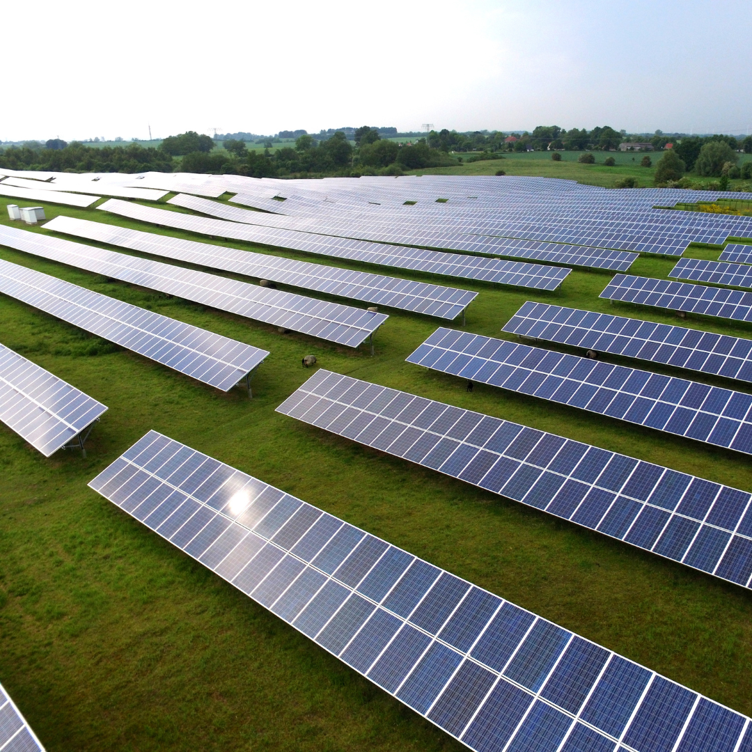 RePowerEu, per rispettare gli obiettivi basterebbe installare pannelli fotovoltaici sullo 0,2% del territorio italiano
